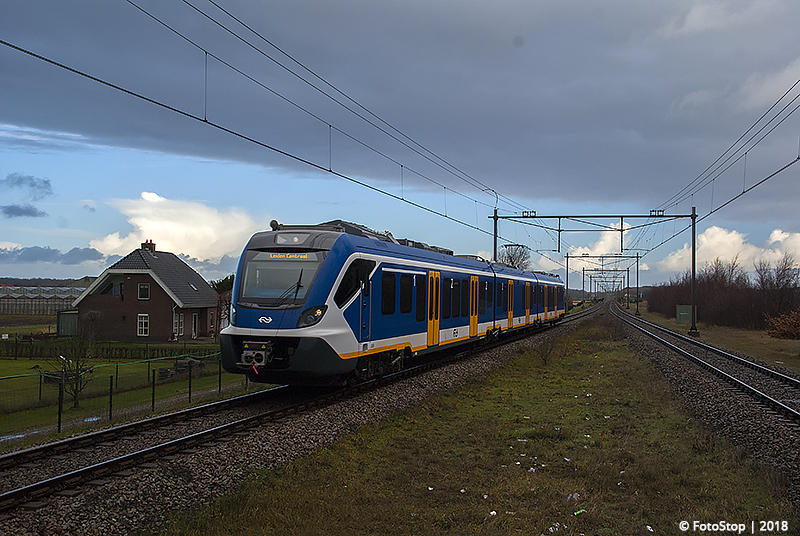NS SNG - 2303 - Trein - 6345 - Station Hillegom 09.12.2018